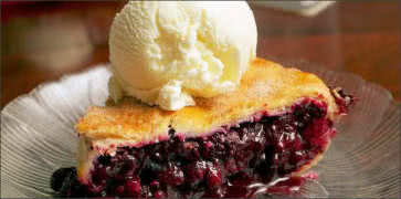 Blueberry Pie with Vanilla Ice Cream