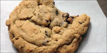 Homemade Soft Chocolate Chip Cookie