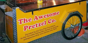 The Awesome Petzel Cart Food